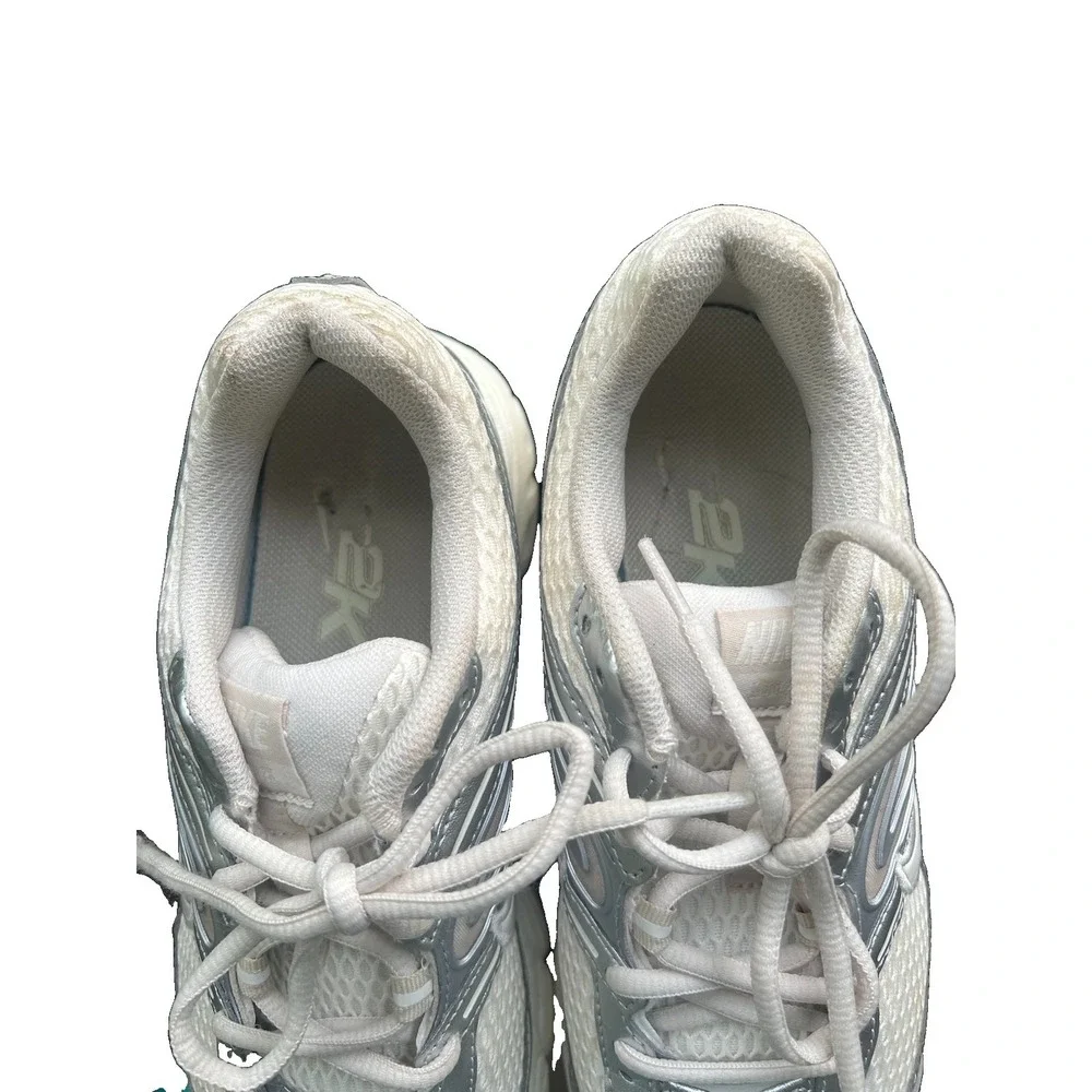 Nike V2K Run Premium Women Size 8 Light Bone Viotech Running shoes Low top